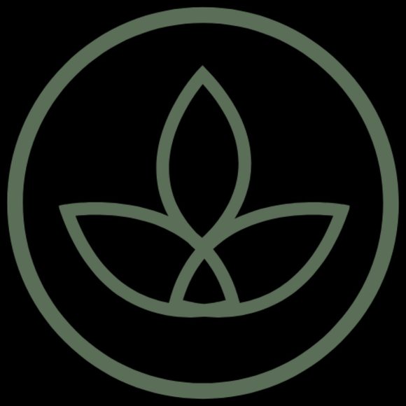 Meet your Posher, Sara - Picture 1 of 4